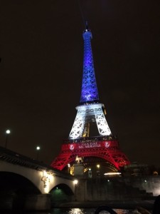 tour eiffel tricolore